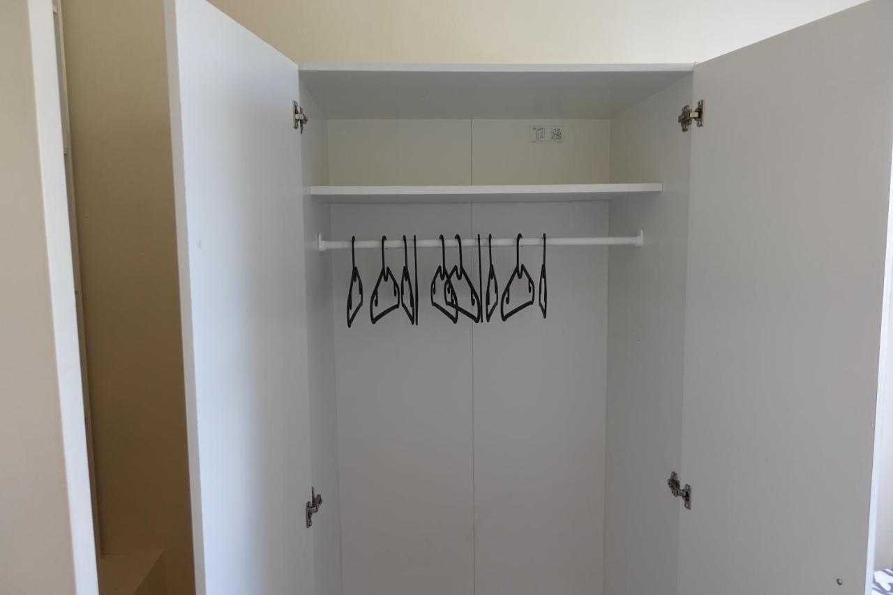 Females Only - Private Bedrooms In Dublin ลูกัน ภายนอก รูปภาพ